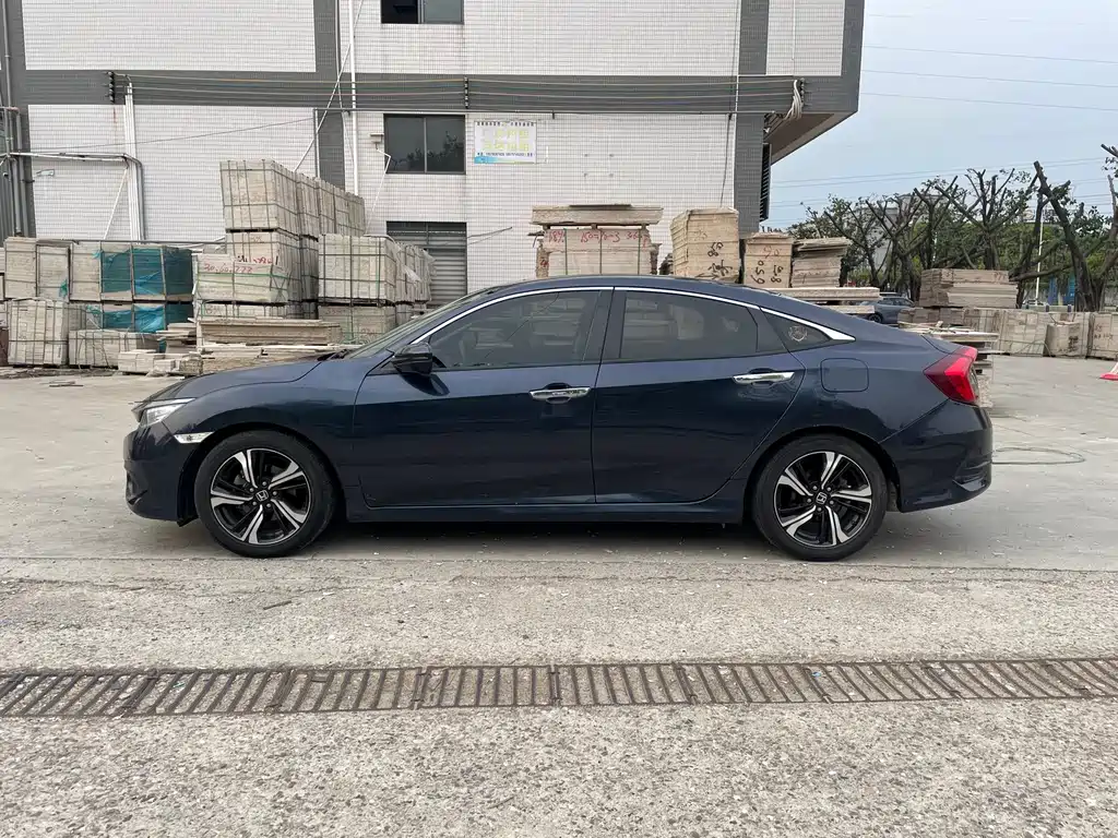 Honda Civic — фото 5