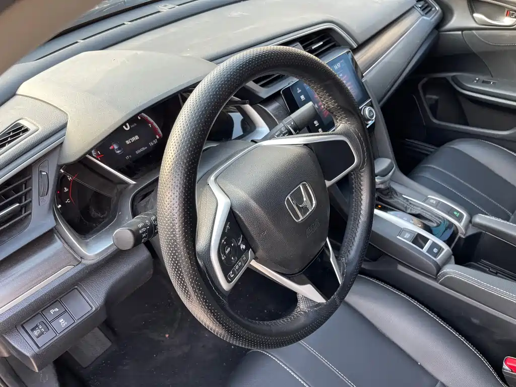 Honda Civic — фото 15