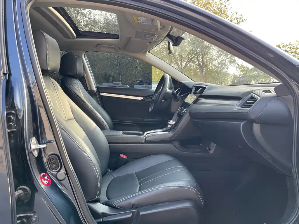 Honda Civic — фото 8