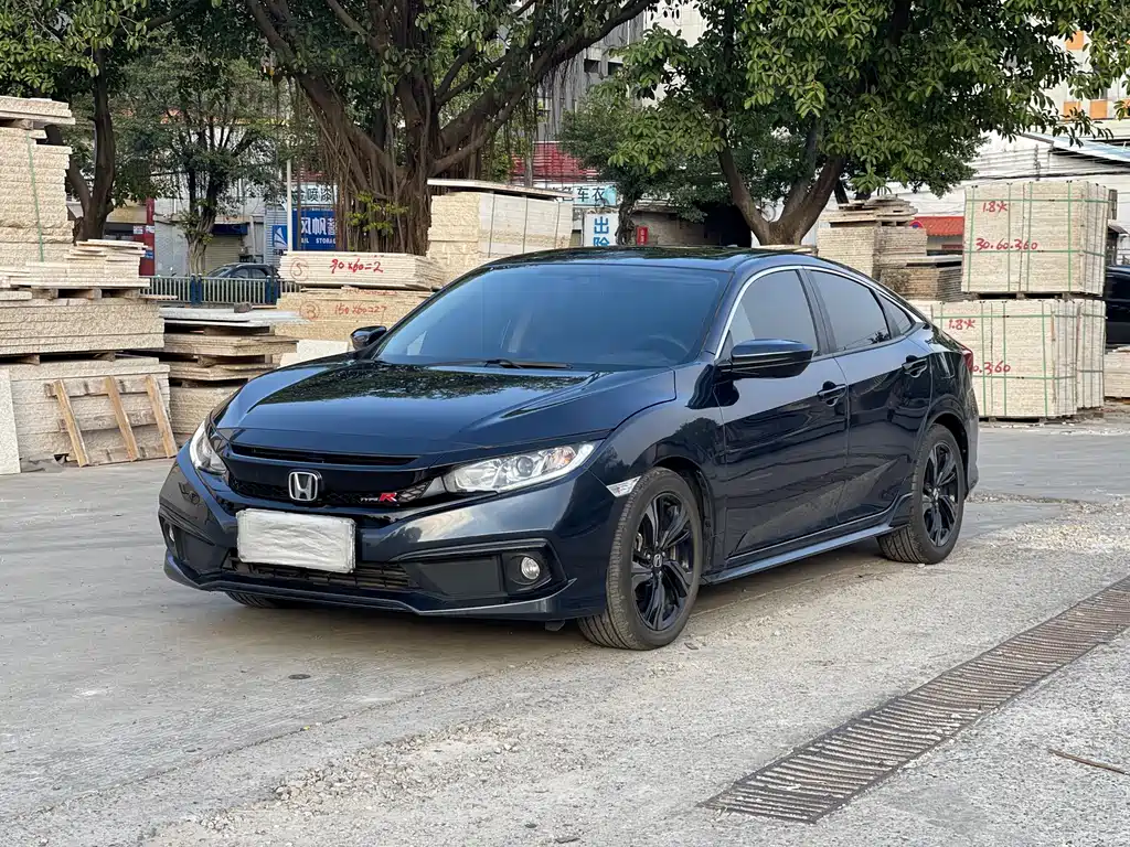 Honda Civic — фото 1