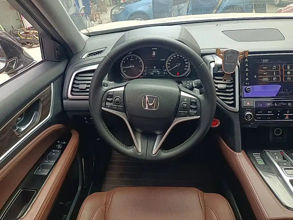 Honda UR-V — фото 11