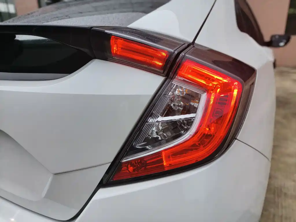 Honda Civic — фото 18