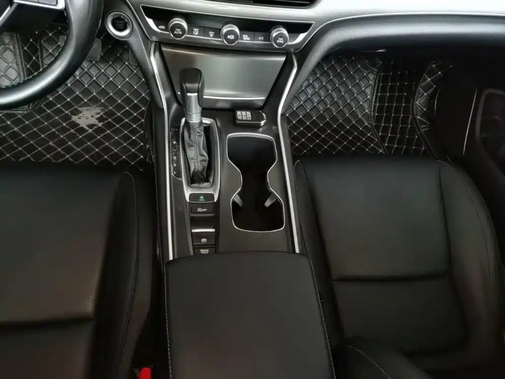 Honda Accord — фото 14