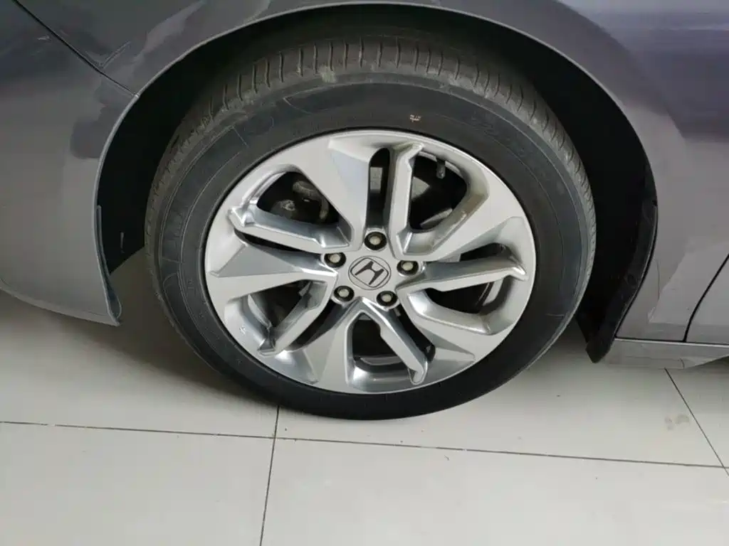 Honda Accord — фото 23