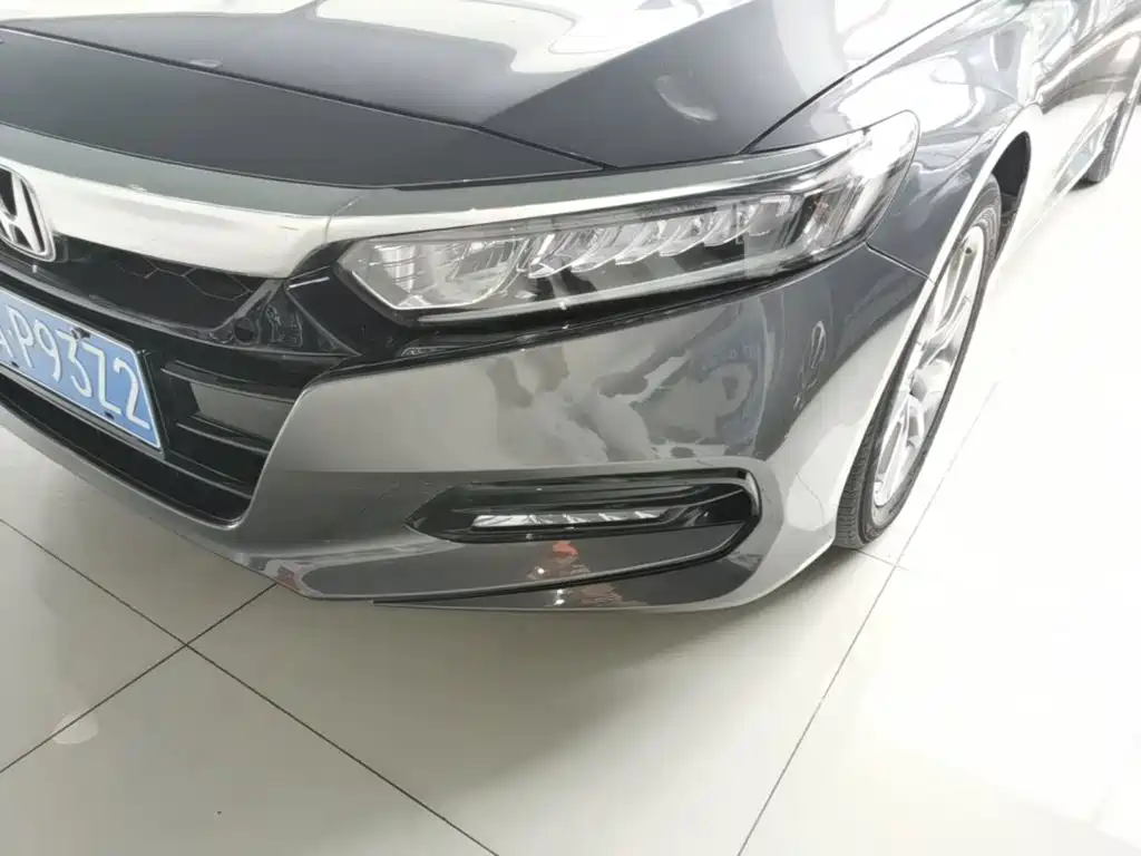 Honda Accord — фото 24