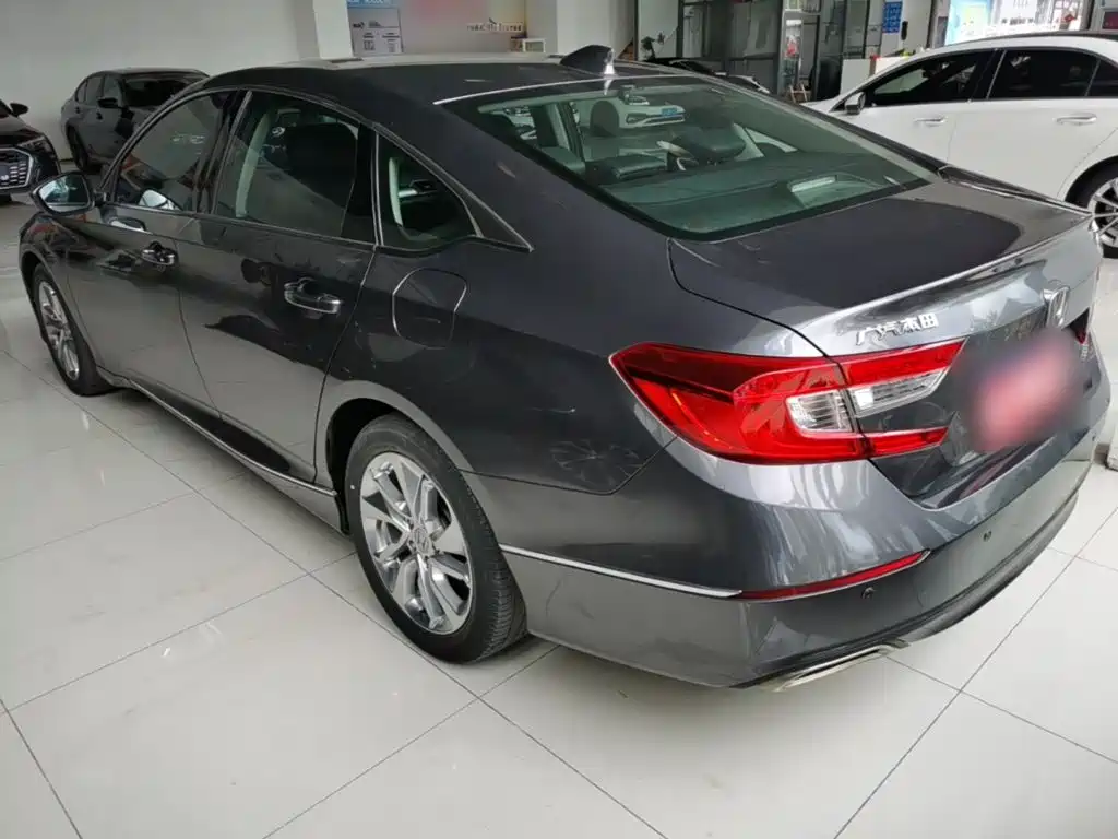 Honda Accord — фото 5