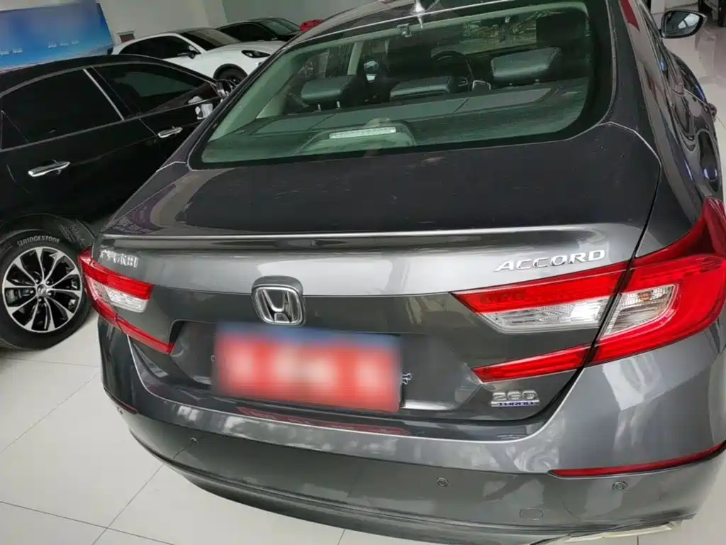 Honda Accord — фото 6