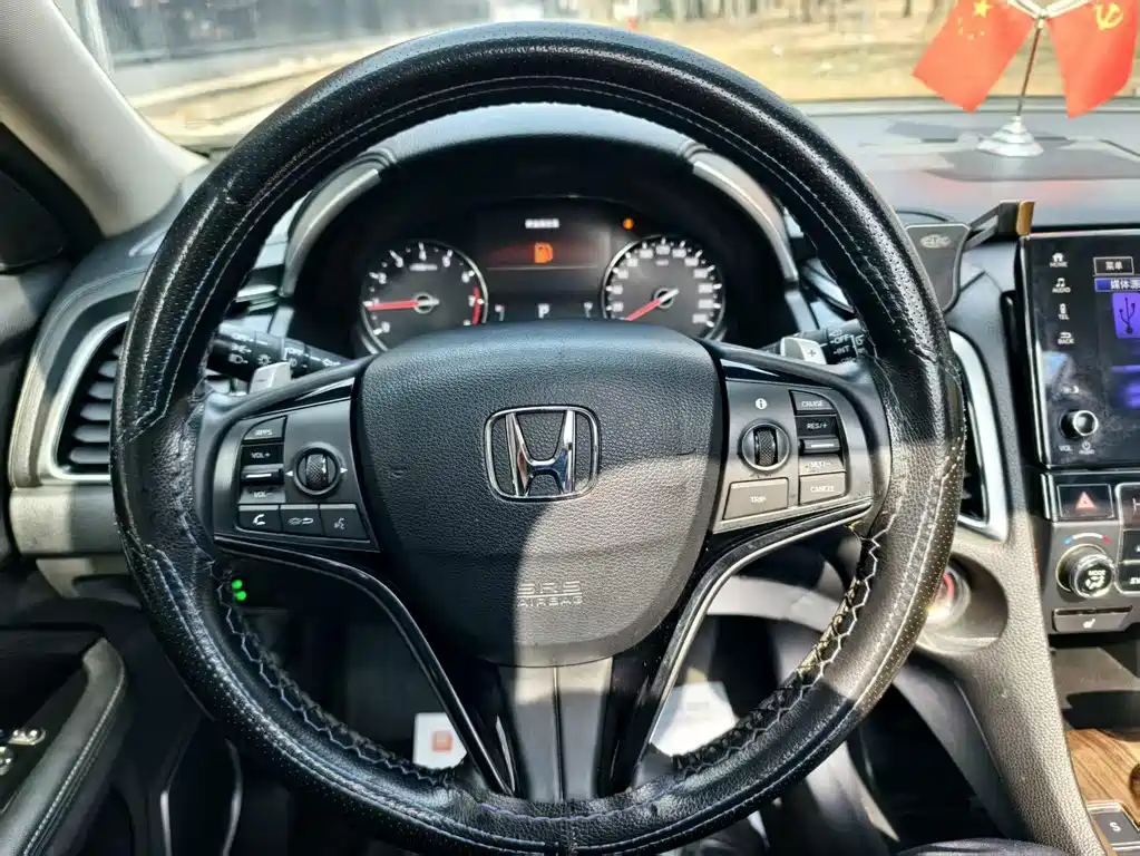 Honda Avancier — фото 11