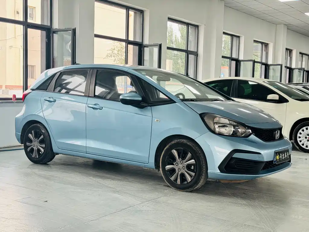 Honda Fit — фото 3