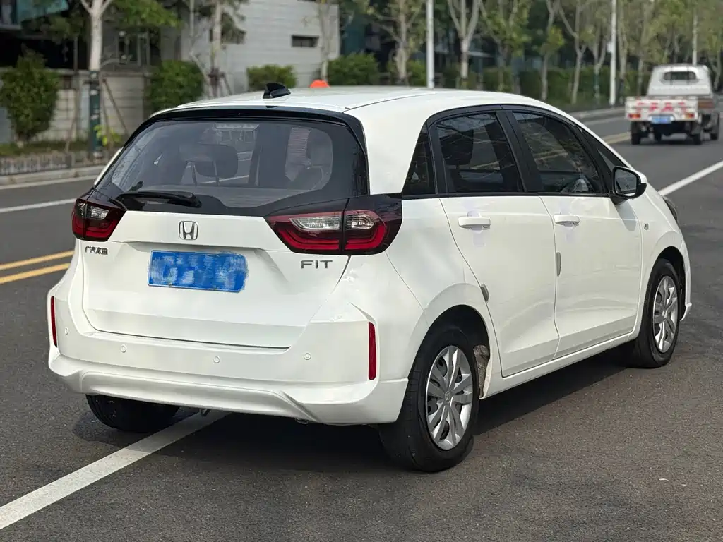 Honda Fit — фото 3