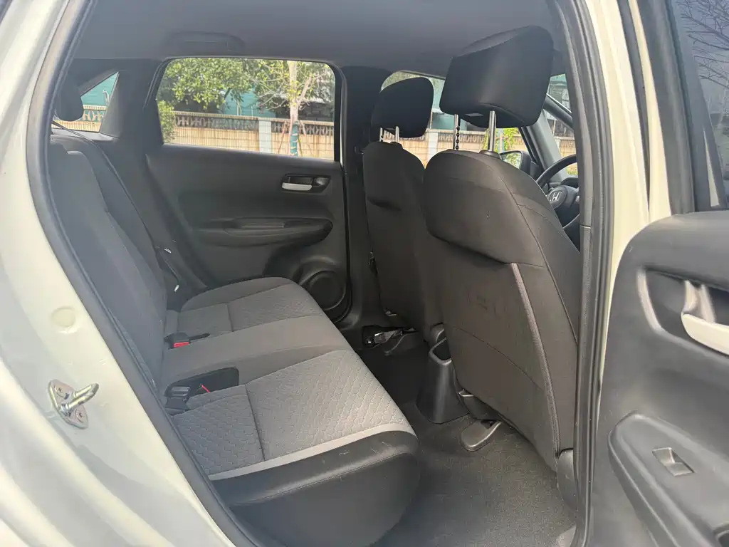 Honda Fit — фото 9
