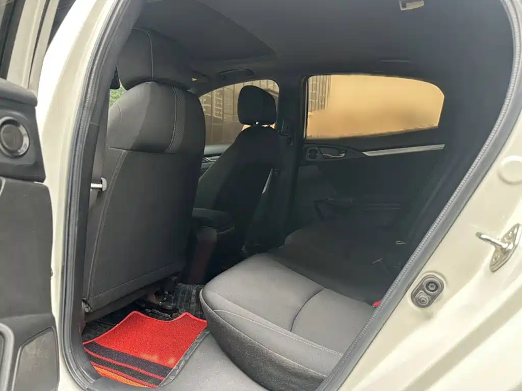 Honda Civic — фото 10