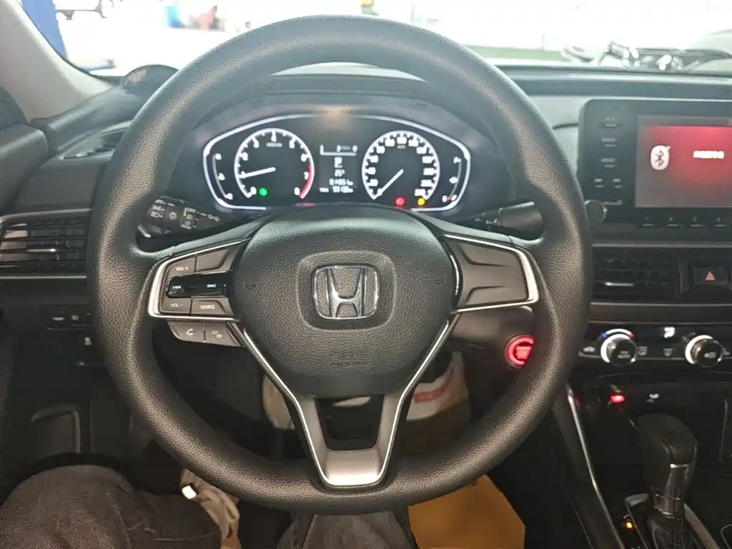 Honda Accord — фото 11