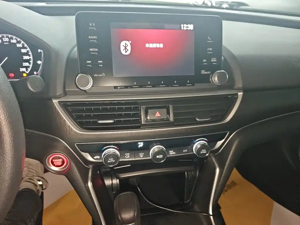 Honda Accord — фото 13