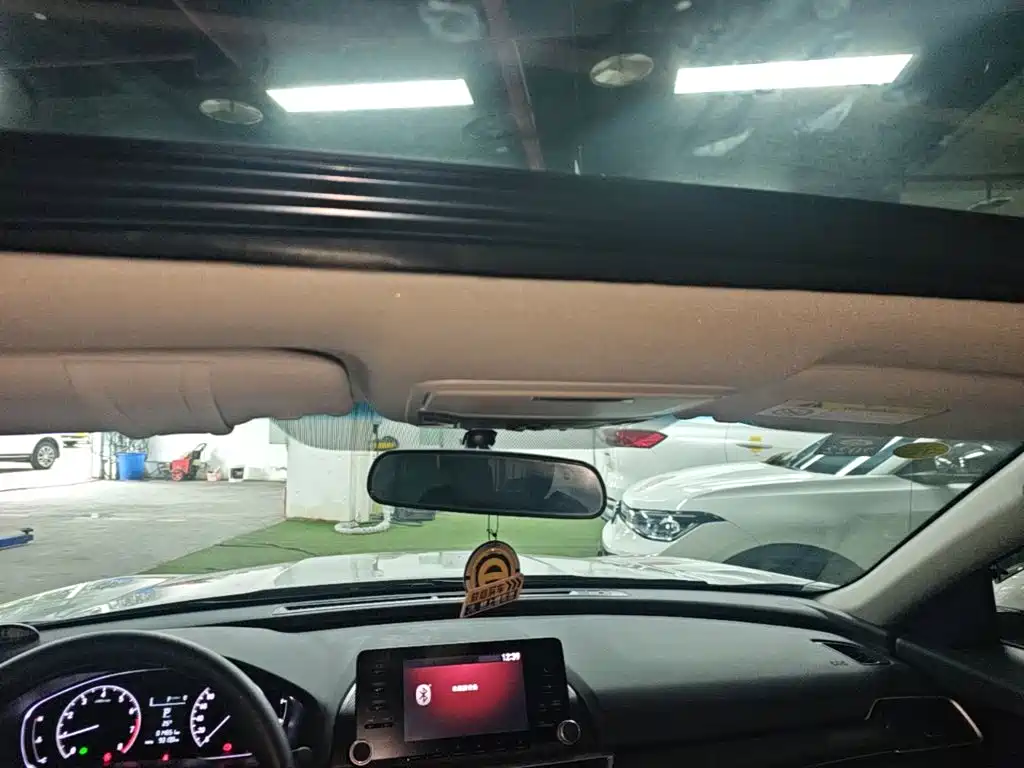 Honda Accord — фото 18
