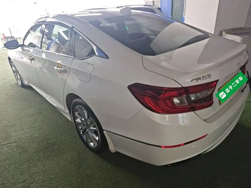 Honda Accord — фото 5