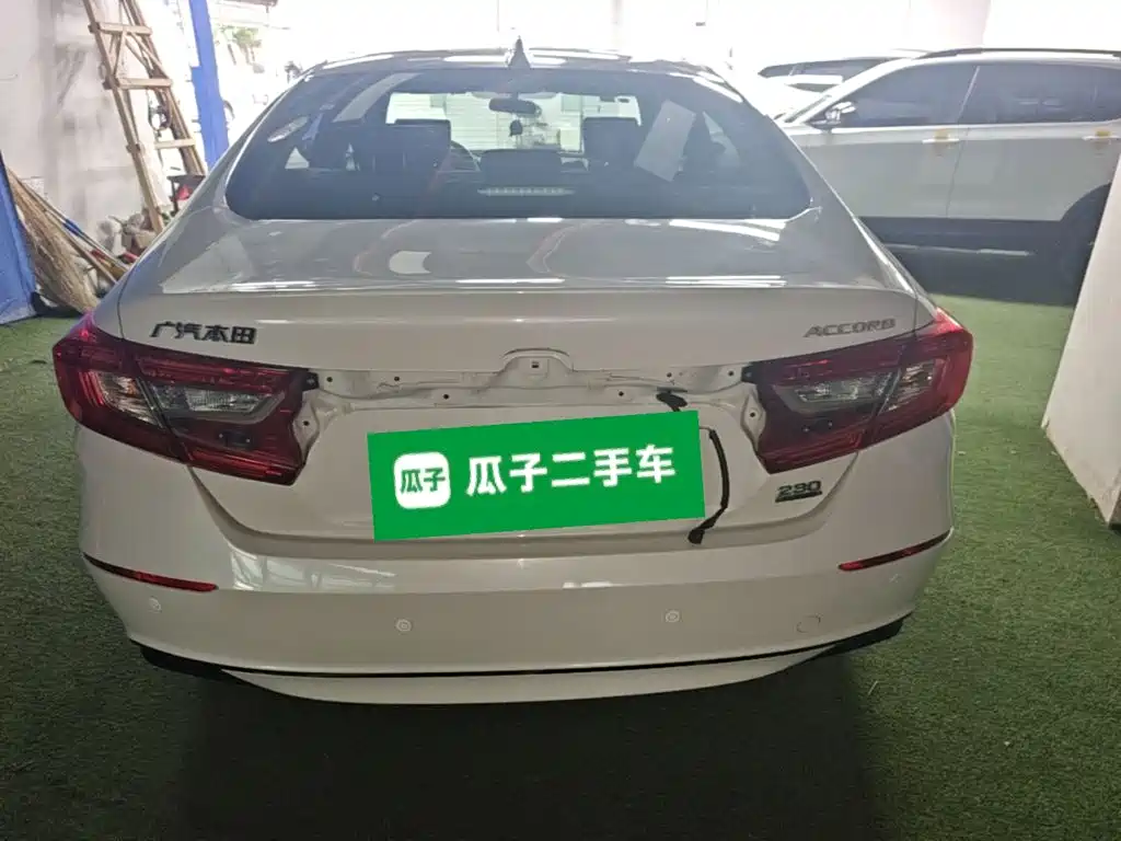 Honda Accord — фото 6