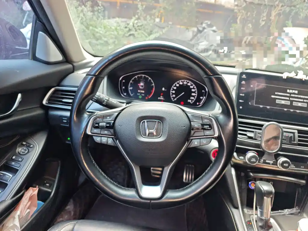 Honda Accord — фото 3