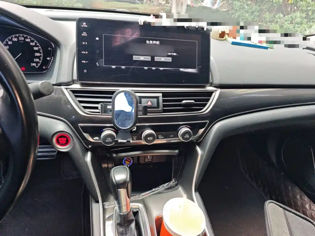 Honda Accord — фото 6