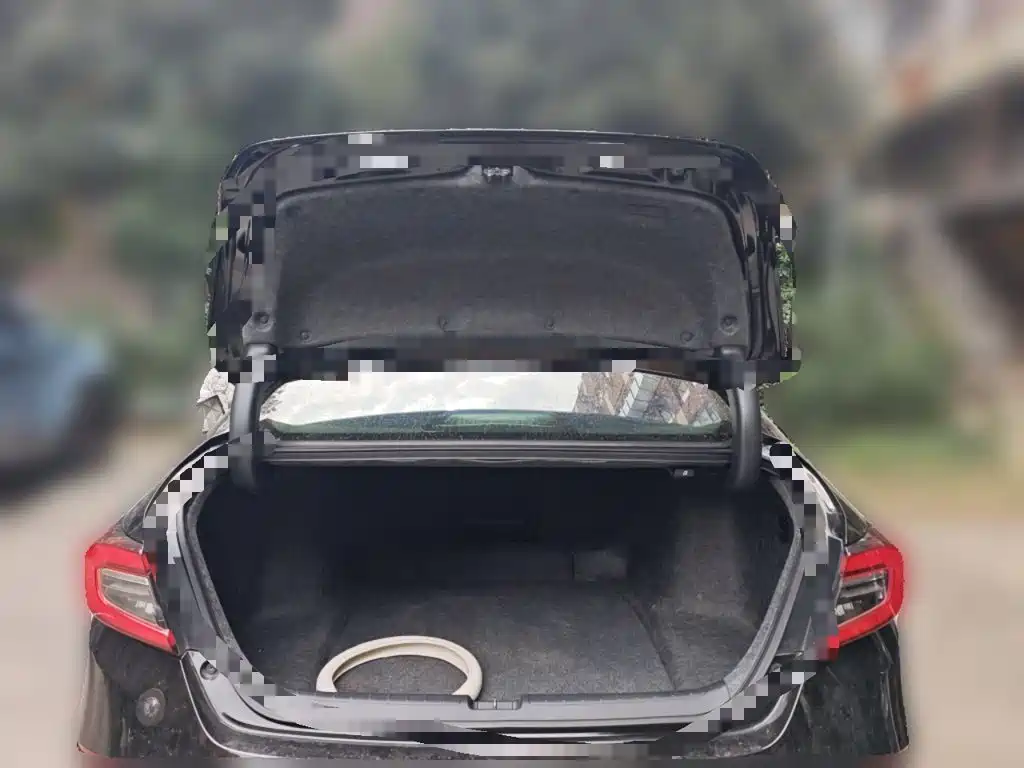 Honda Accord — фото 10