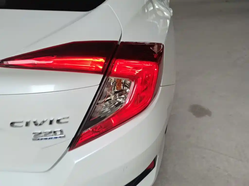 Honda Civic — фото 8