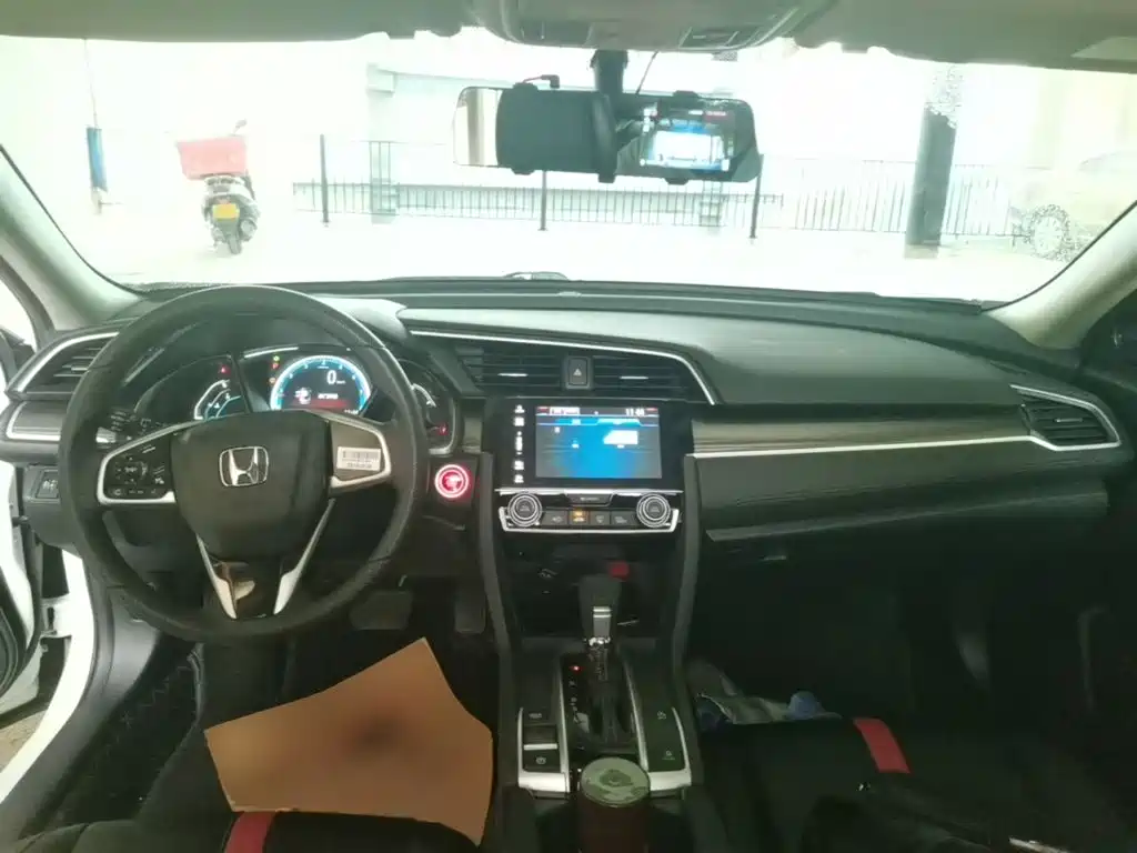 Honda Civic — фото 10