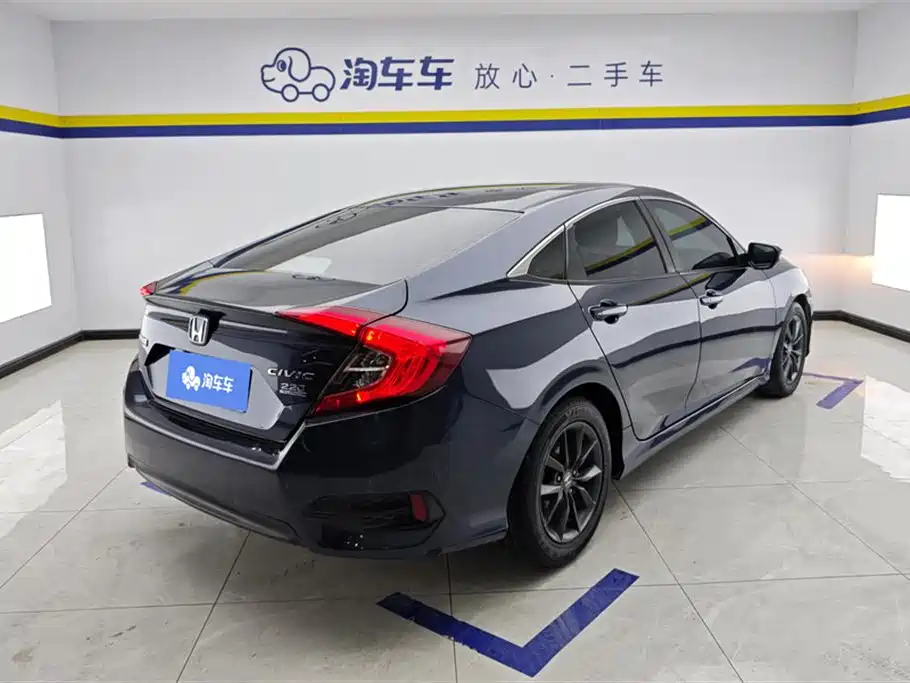 Honda Civic — фото 3