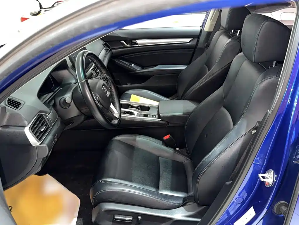 Honda Accord — фото 11