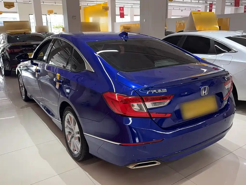 Honda Accord — фото 6