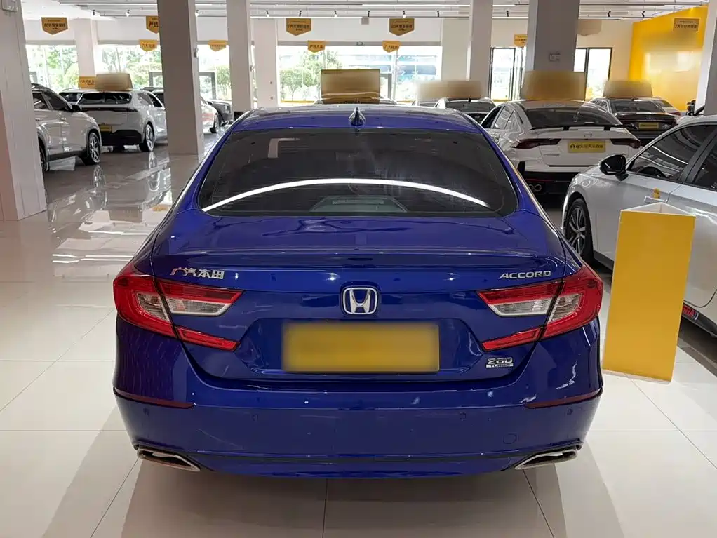 Honda Accord — фото 7