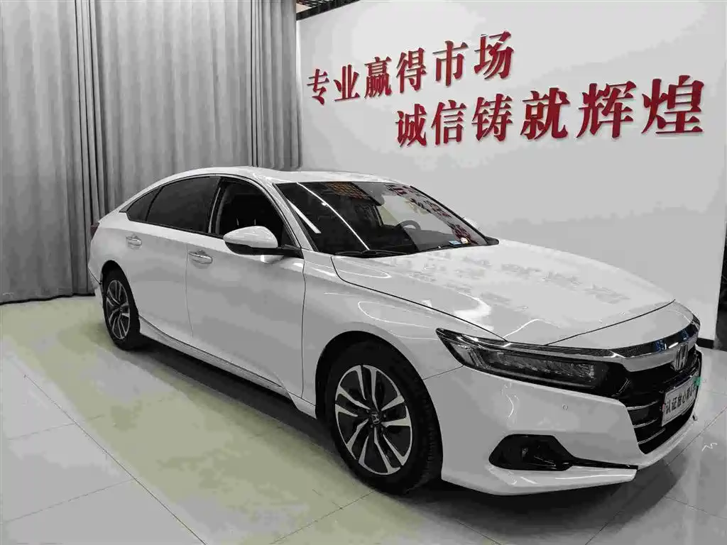 Honda Accord — фото 3
