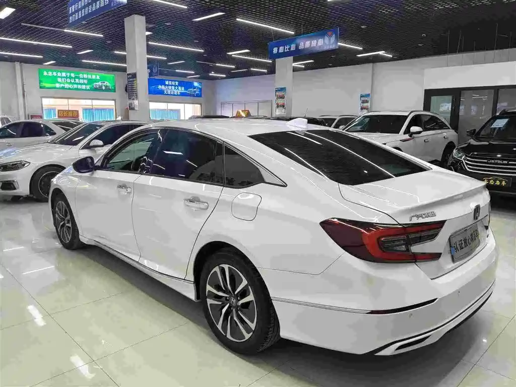 Honda Accord — фото 4