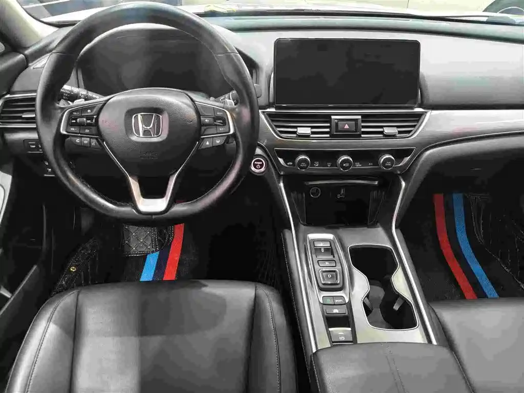 Honda Accord — фото 9