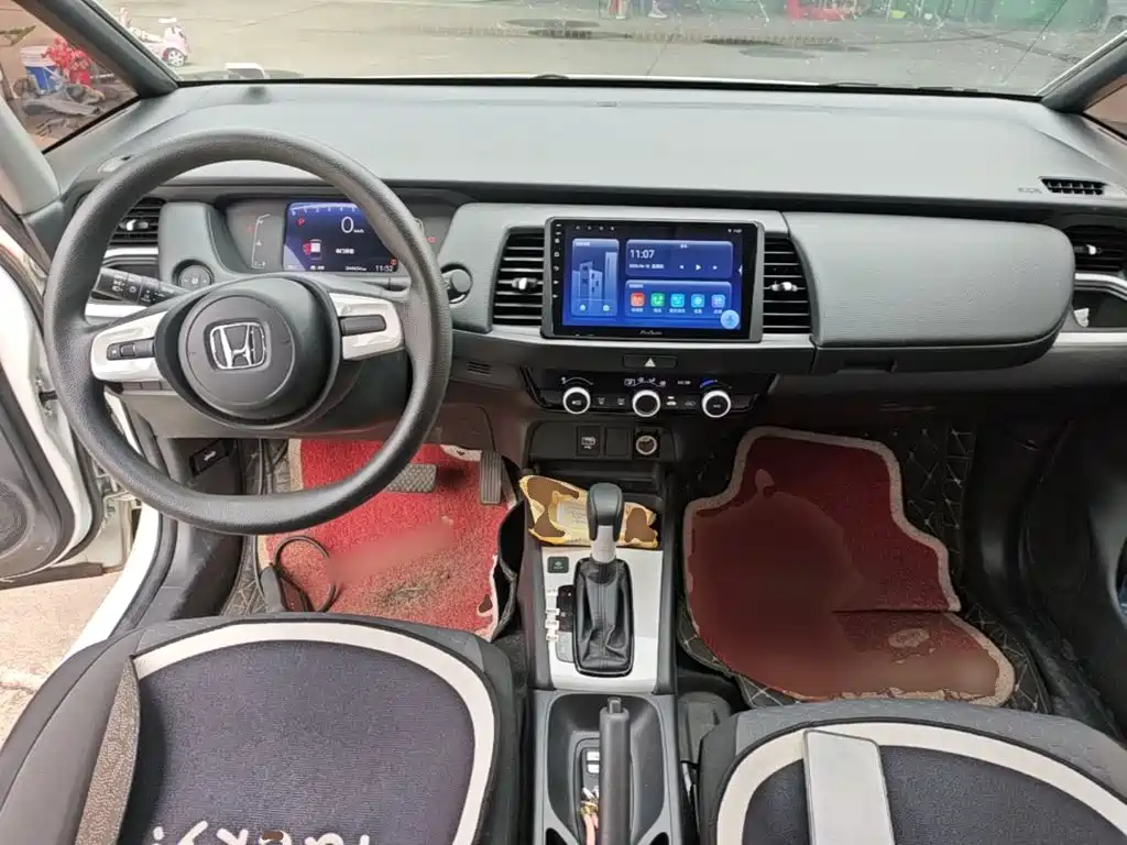 Honda Fit — фото 10