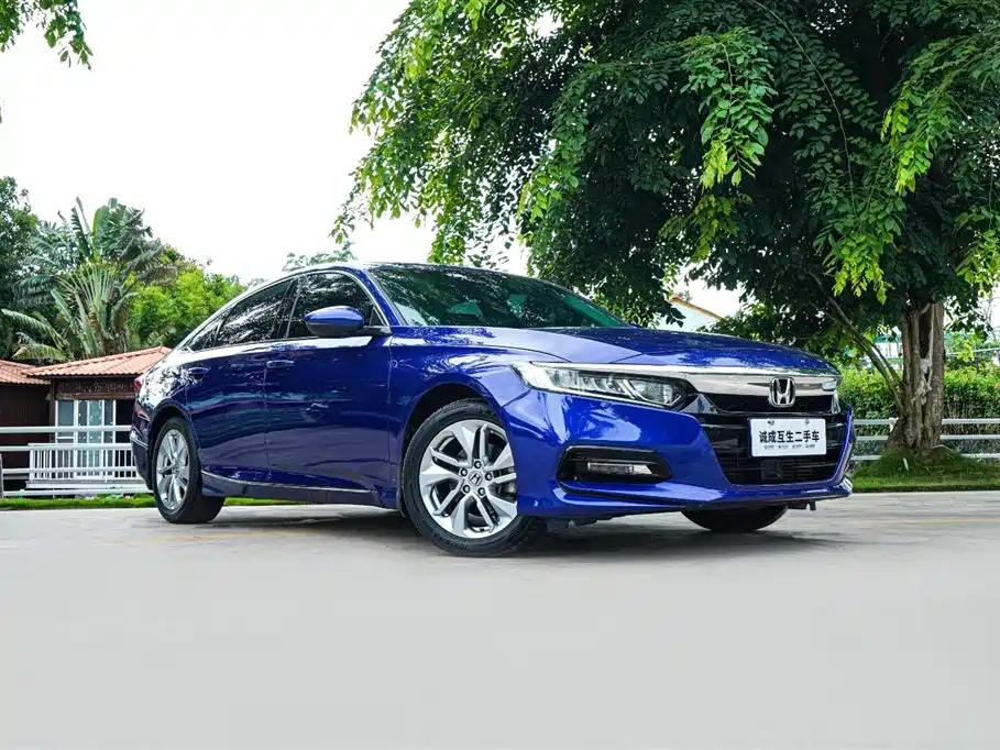 Honda Accord — фото 3