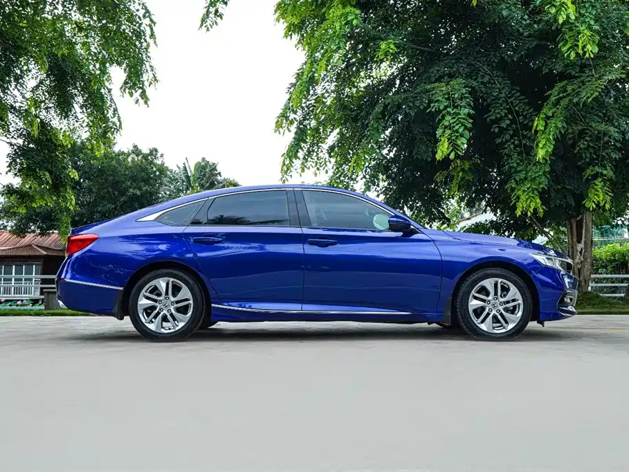 Honda Accord — фото 5