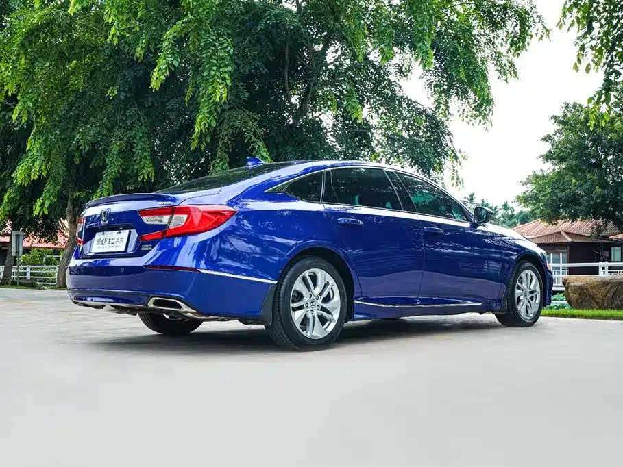 Honda Accord — фото 6
