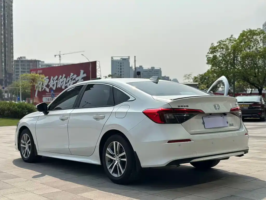 Honda Civic — фото 5