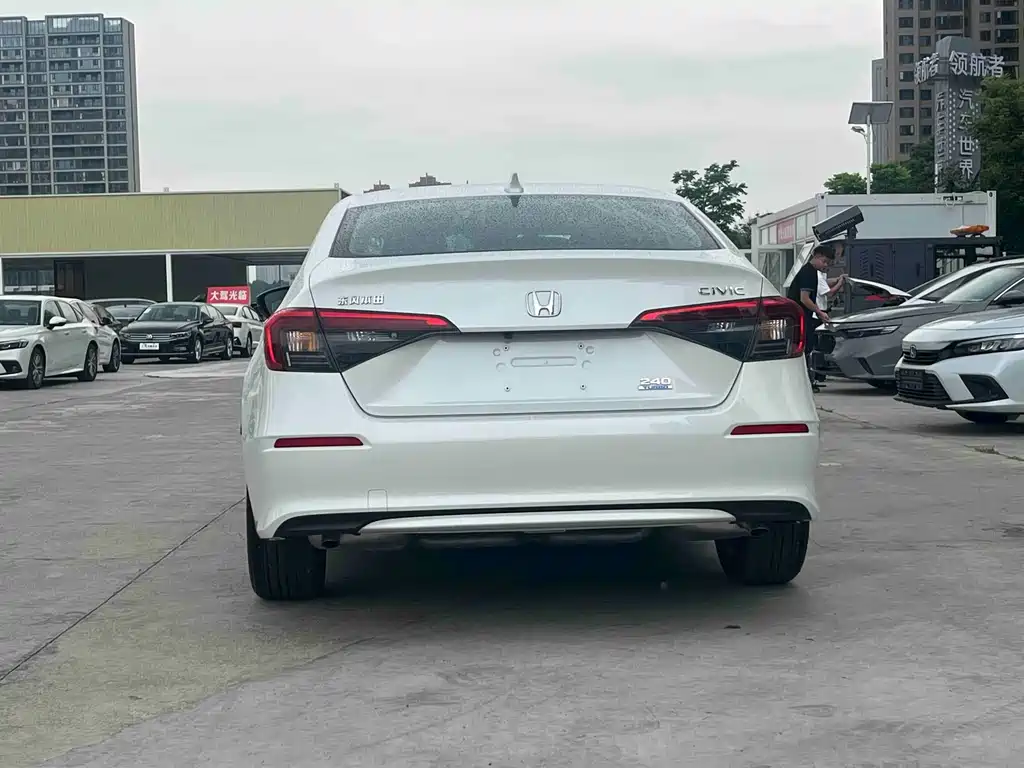 Honda Civic — фото 7