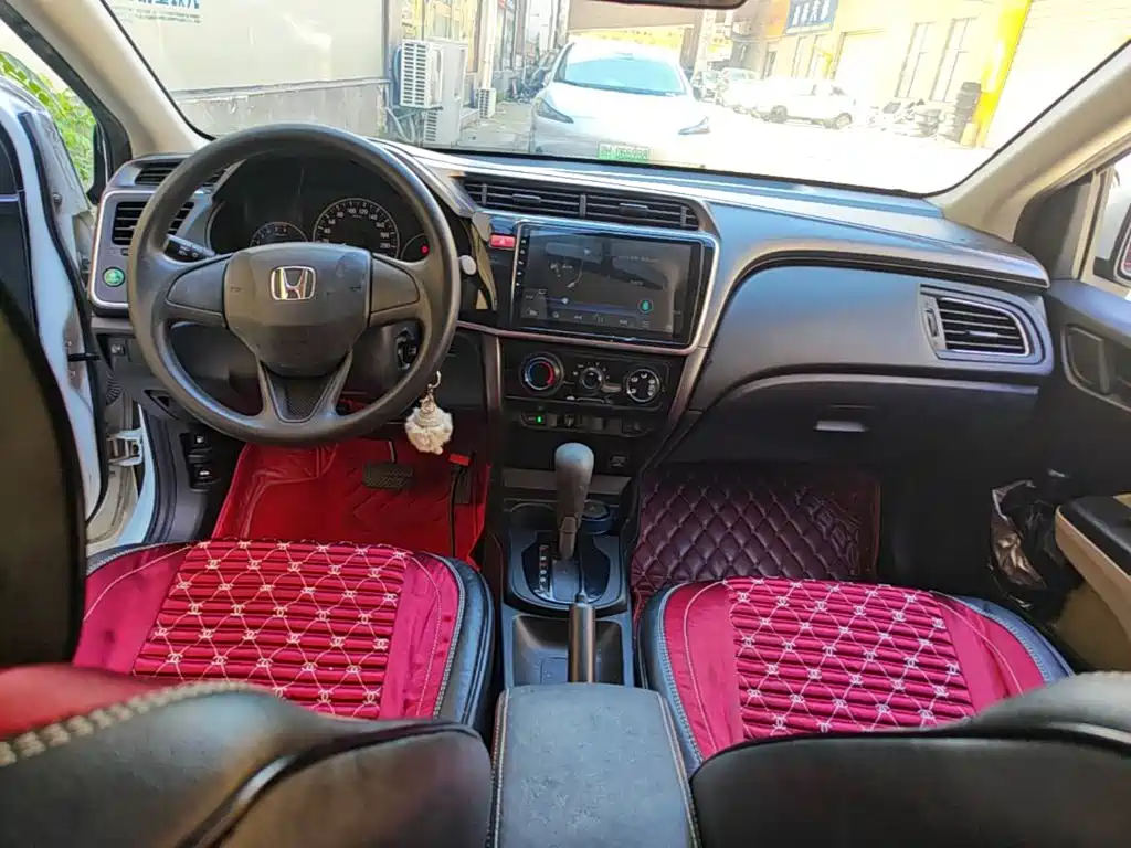 Honda City — фото 10