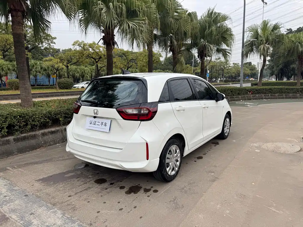 Honda Fit — фото 4