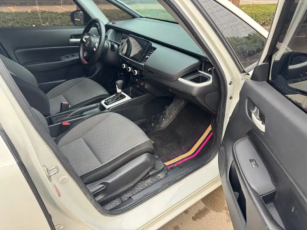 Honda Fit — фото 9
