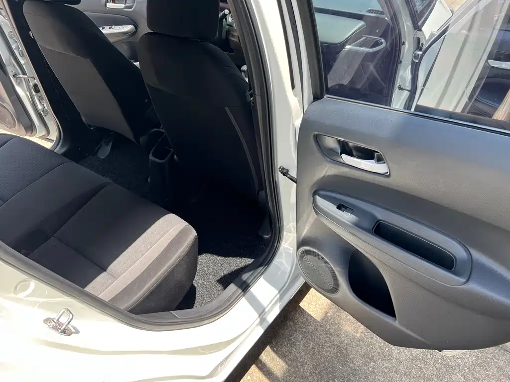 Honda Fit — фото 7