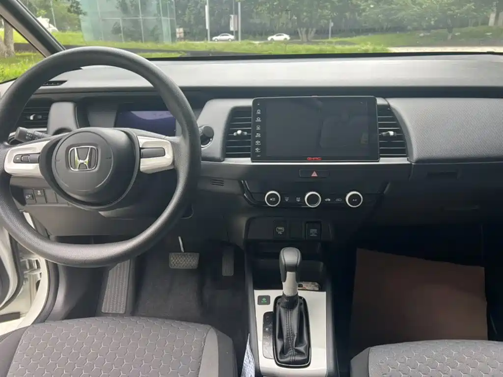 Honda Fit — фото 13