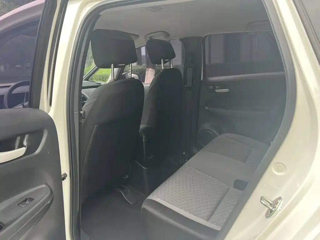 Honda Fit — фото 15