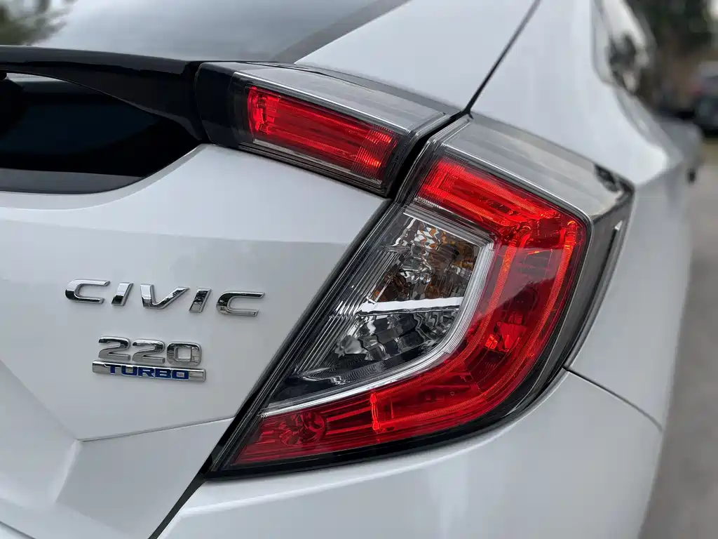 Honda Civic — фото 18
