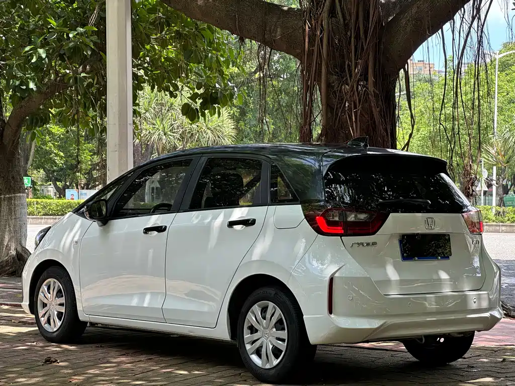 Honda Fit — фото 6