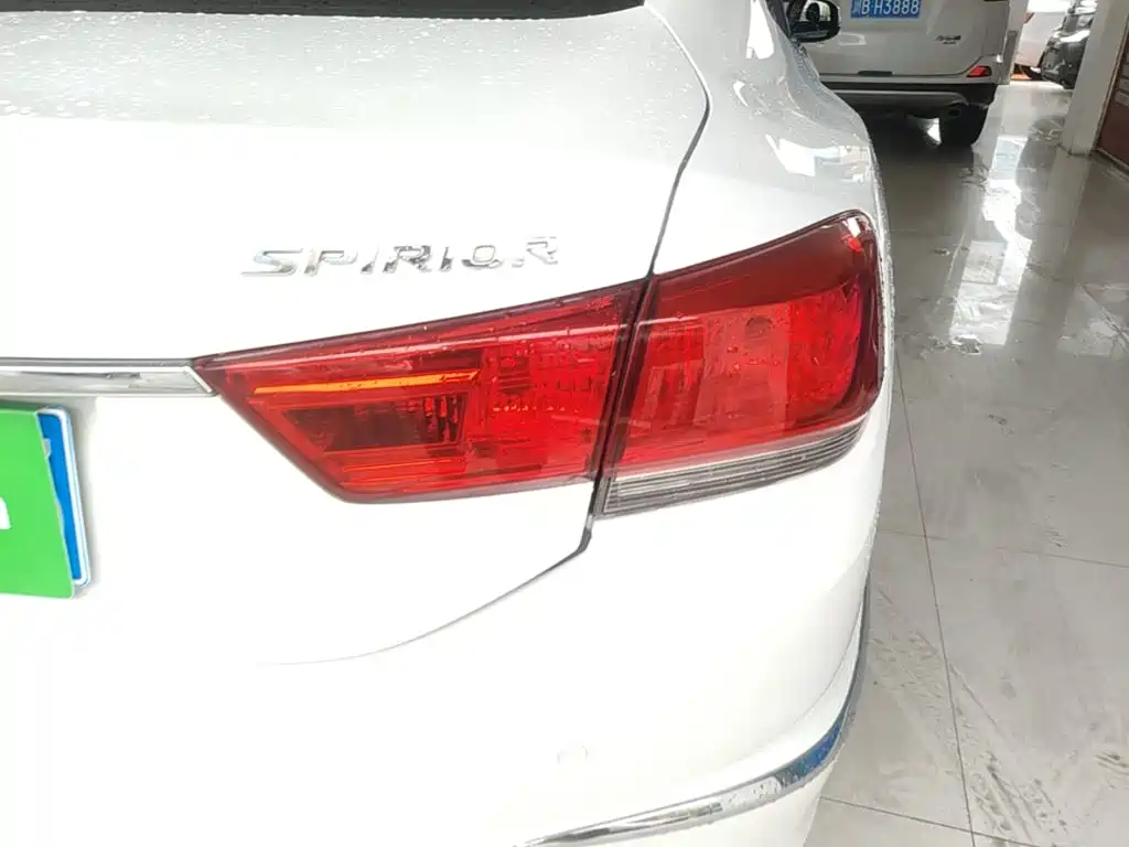 Honda Spirior — фото 8