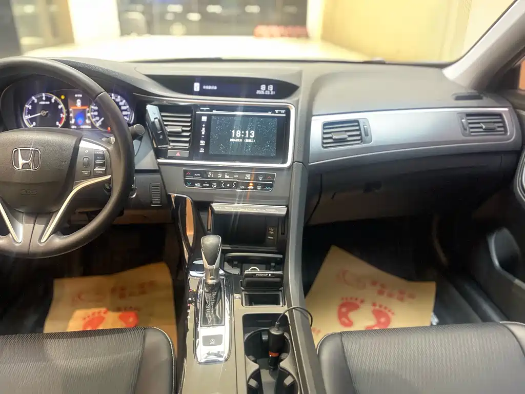 Honda Spirior — фото 11