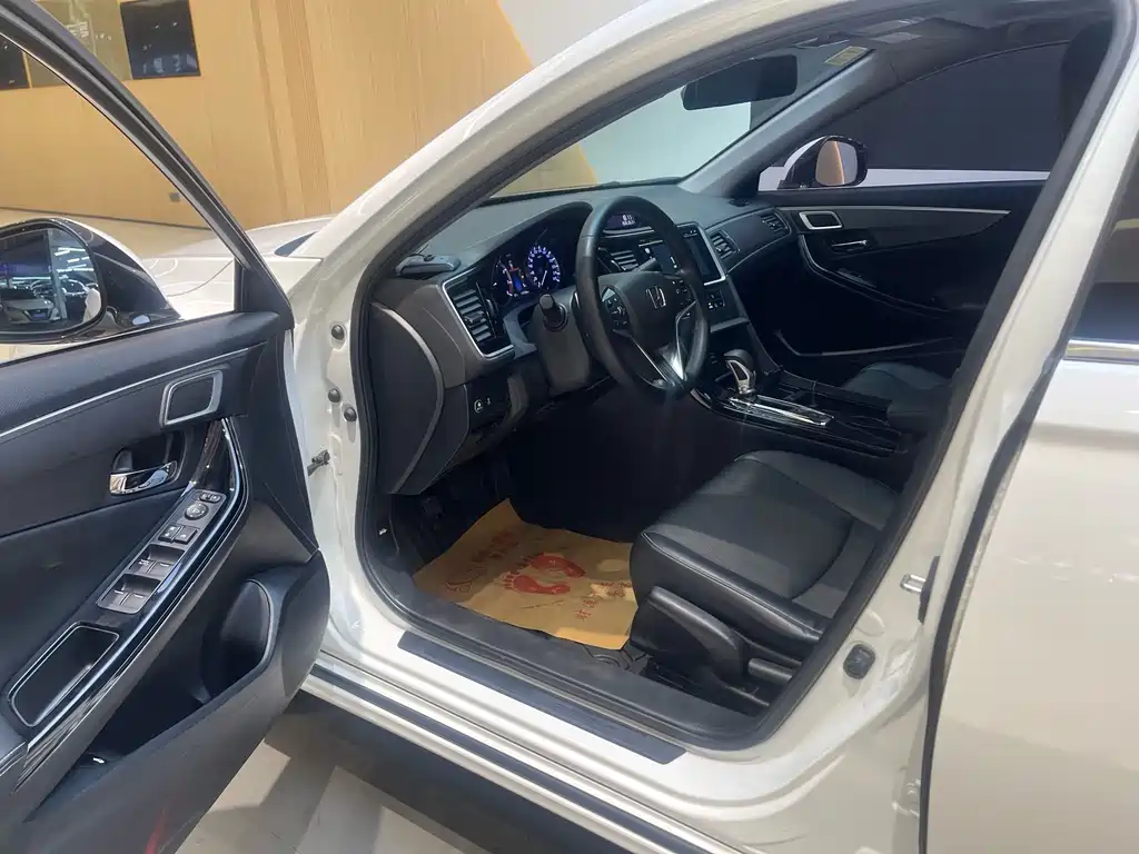 Honda Spirior — фото 14